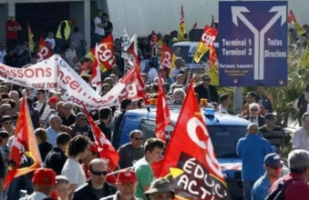 法国爆发25年来最大规模罢工！